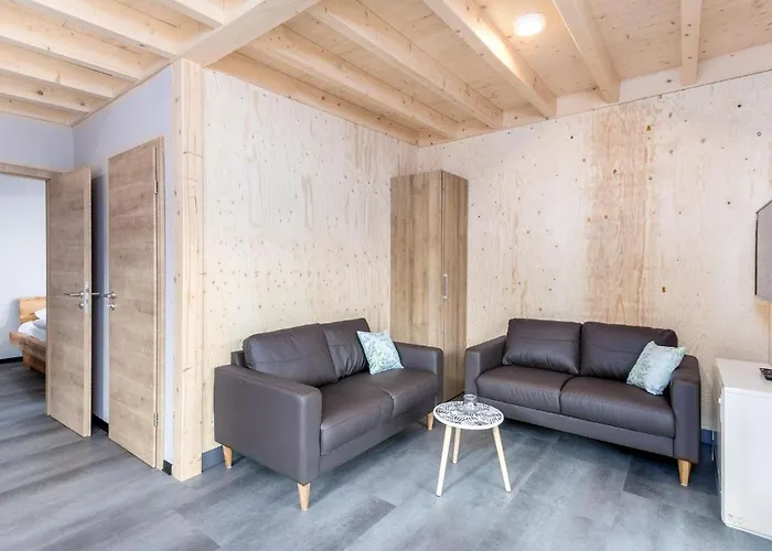 Tranquil Escape In * Hallschlag