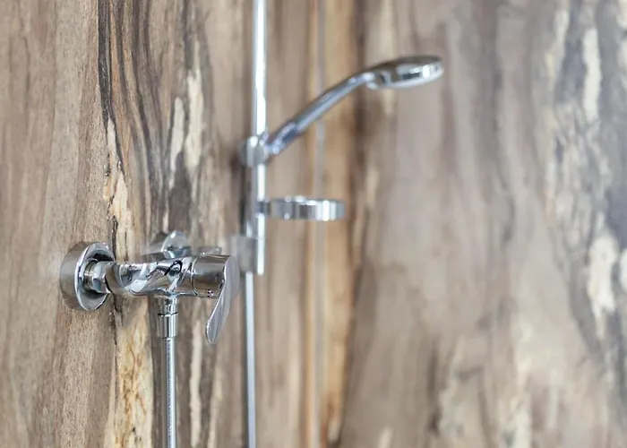 Tranquil Escape In בית נופש *